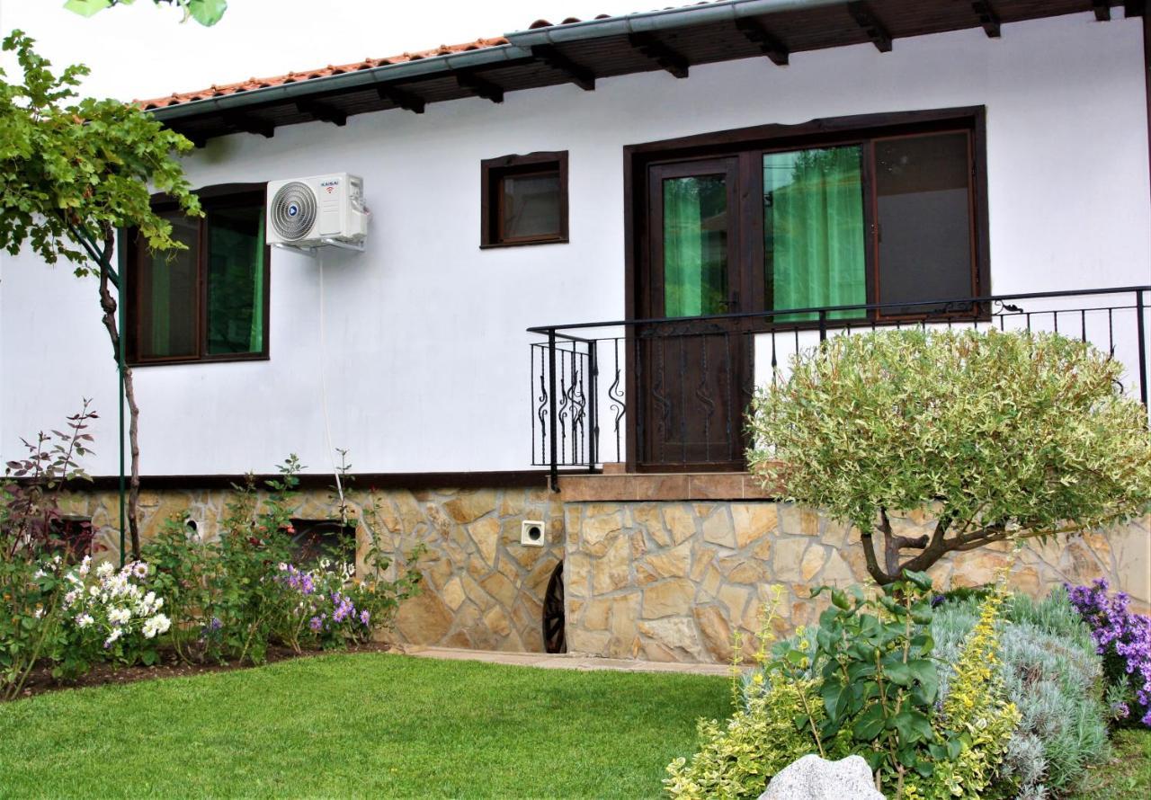 Къща Речен Шепот Kalofer Exterior foto